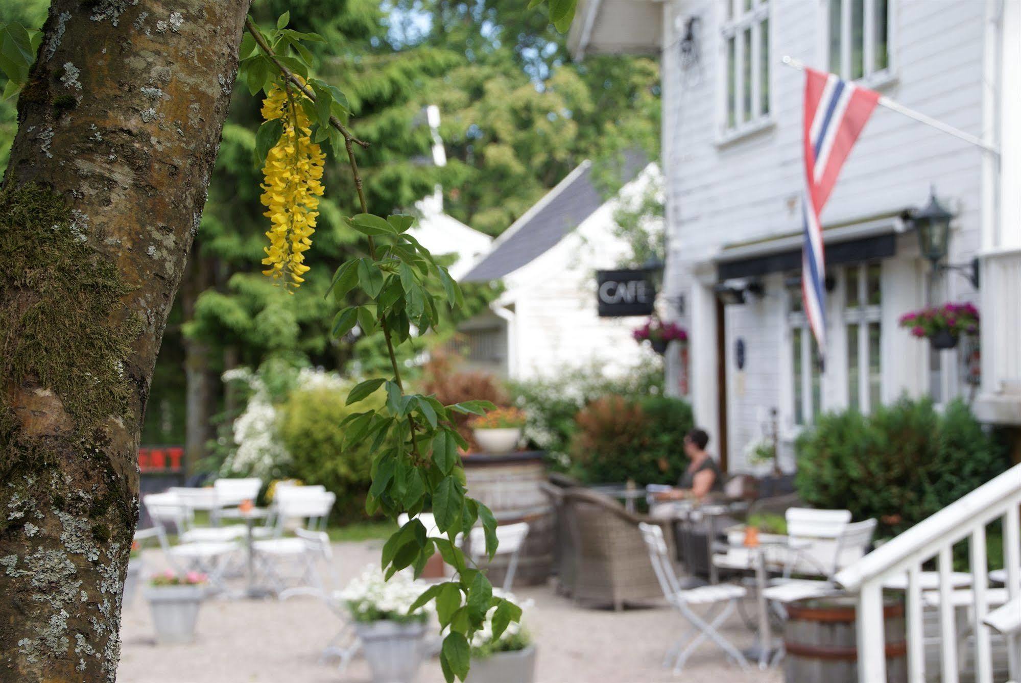 Paulsens Hotel Lyngdal Esterno foto
